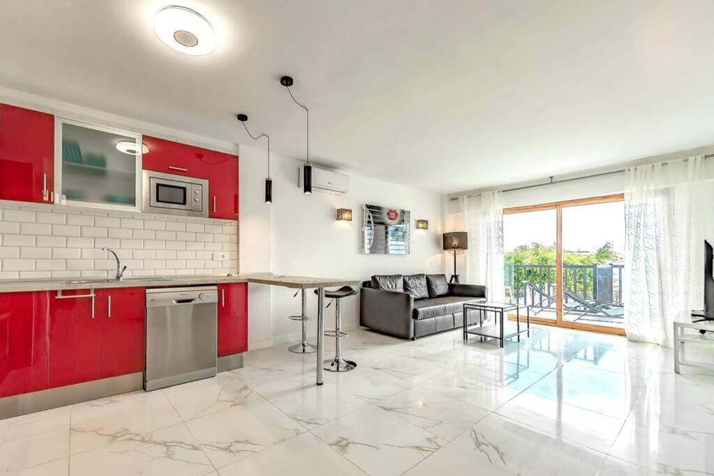 Modern In Parque Royal I, Playa Fanabe Apartamento *