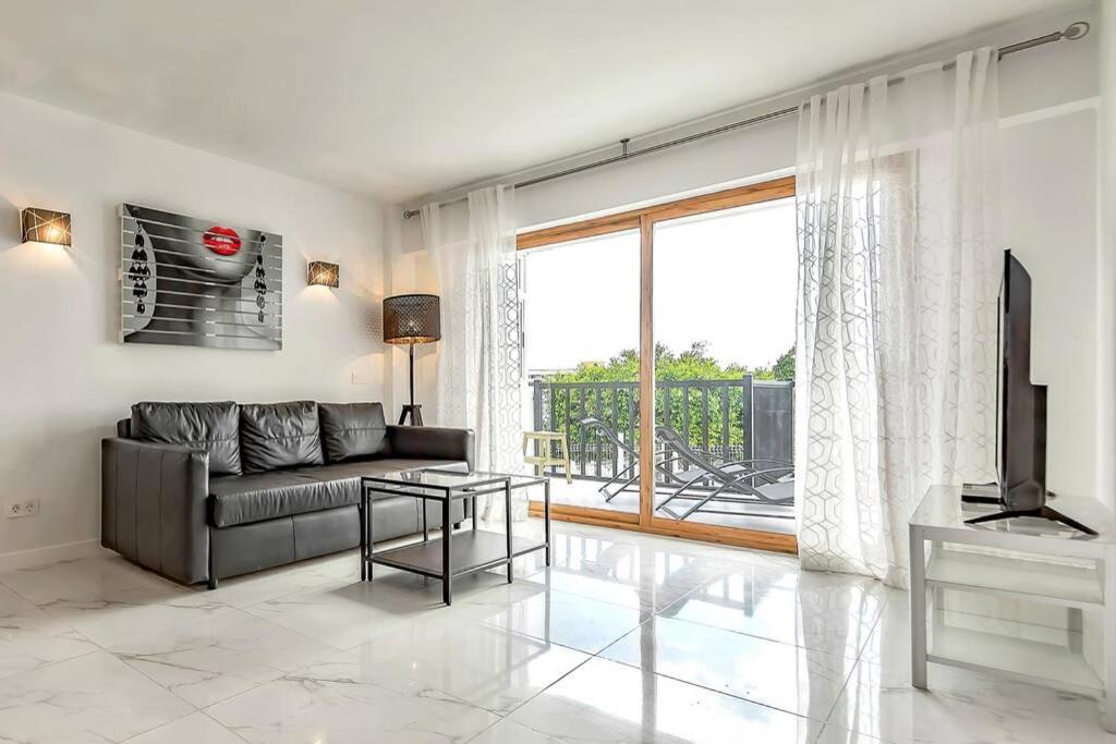Modern In Parque Royal I, Playa Fanabe Apartamento *